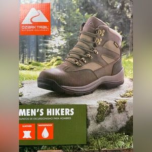 Men’s hiking boots. Brand new never been worn. Fits true to size